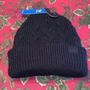 NWT Adidas Unisex Cable Knit Beanie Hat, Black.